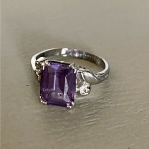 Vintage Sterling Silver Ring with Purple Blue Gem Size 6